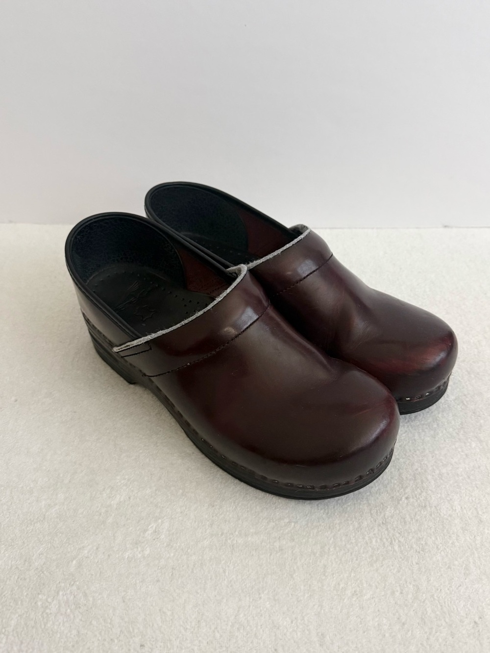 Dansko Professional Leather Clogs Brown Burgundy Size 42 - Picture 2 of 11